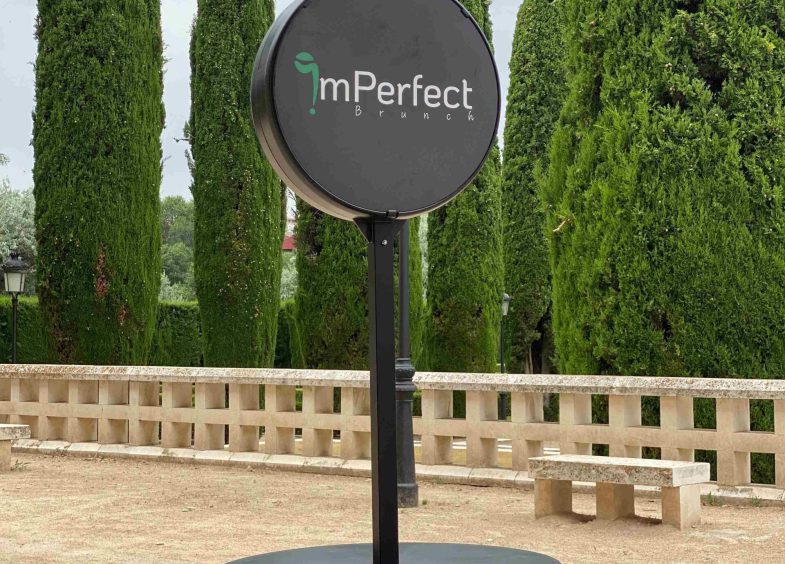 Imperfect Guadalajara Mesa con Display Trabajo Bisan 1